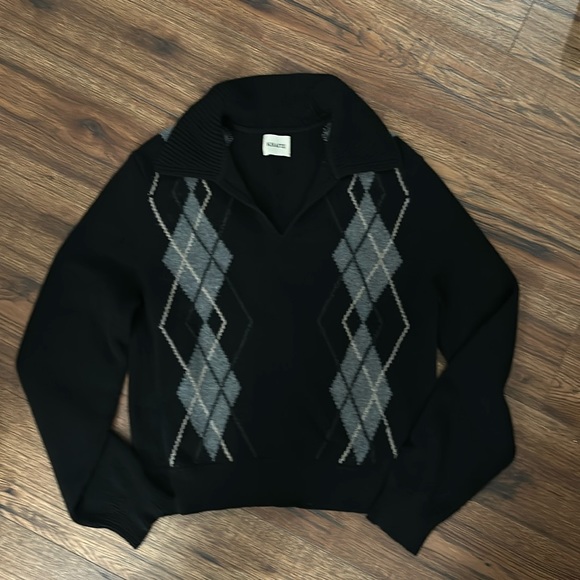 Khaite Cashmere Pullover
Black
Printed
Long Sleeve with V-Neck - Picture 4 of 11